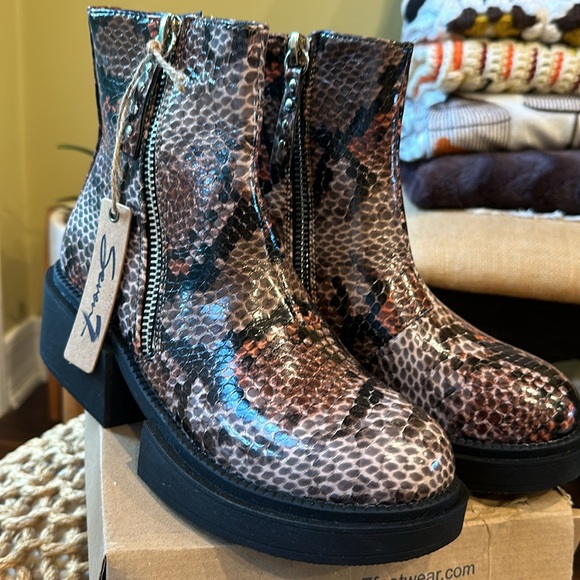 Seven7 Shoes - Seven7 Footwear “Vault” Brown Snake (Faux) Ankle Boots New in Box Size 9